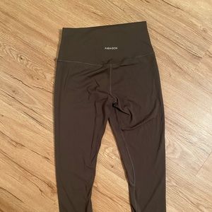 Paragon size small green leggings
